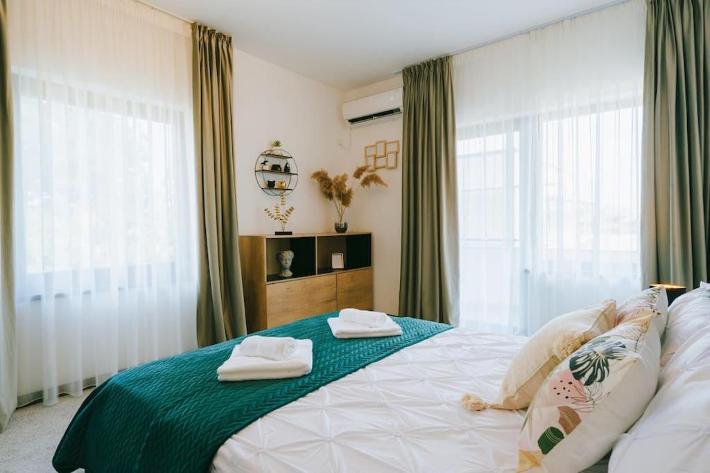 Therme - Corbeanca By The Lake Luxury Villa Kültér fotó